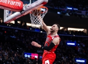 开云体育中国-公牛主场告负尼克斯，拉文努力发挥遭遇困境的简单介绍