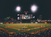 开云官方app入口-红海惊雷，雷诺逆袭与维斯塔潘的不可能超车