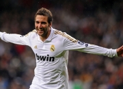 开云体育APP下载-赛道与绿茵场的双重奏，当F1新赛季揭幕战遇上雷恩对加纳的足球焦点战