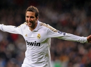 开云体育APP下载-赛道与绿茵场的双重奏，当F1新赛季揭幕战遇上雷恩对加纳的足球焦点战