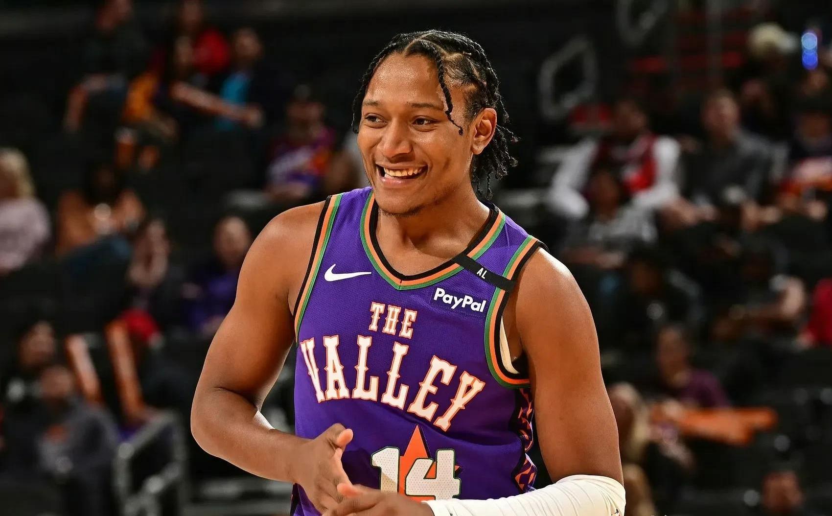 快船客场逼平公牛，继续领跑西部