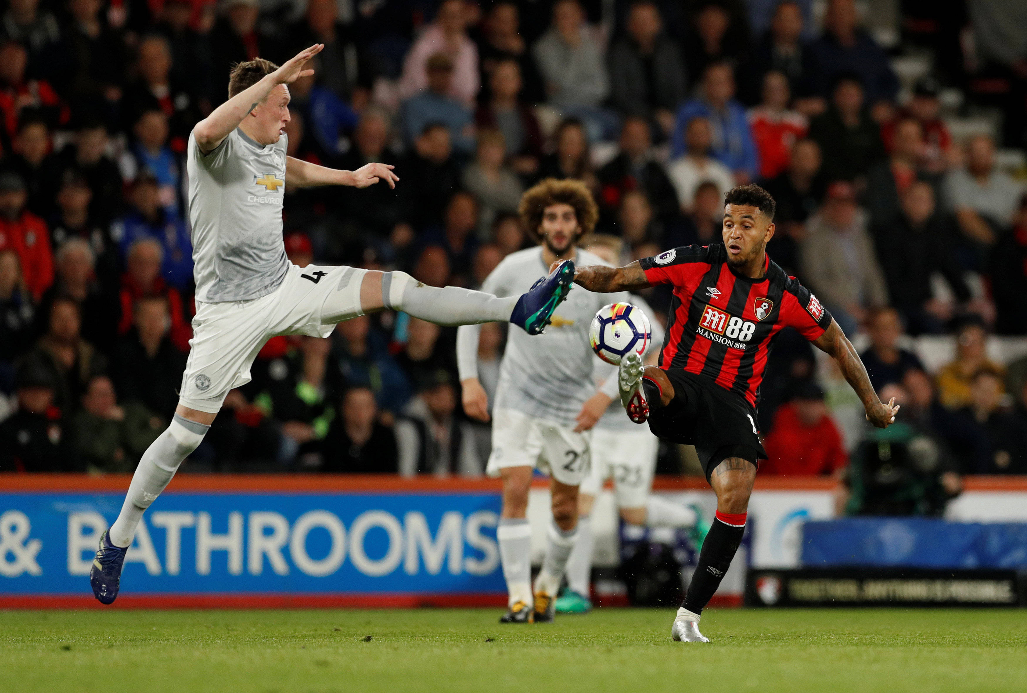 伯恩茅斯客场战平对手，难分胜负的简单介绍