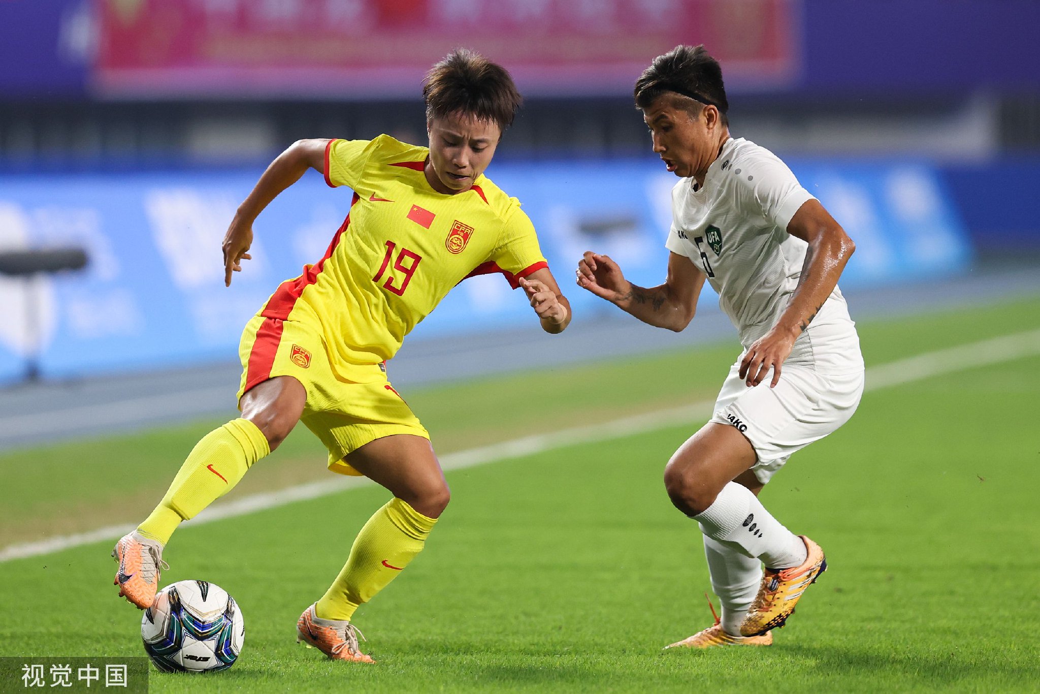 亚洲女足锦标赛决赛中的精彩对决