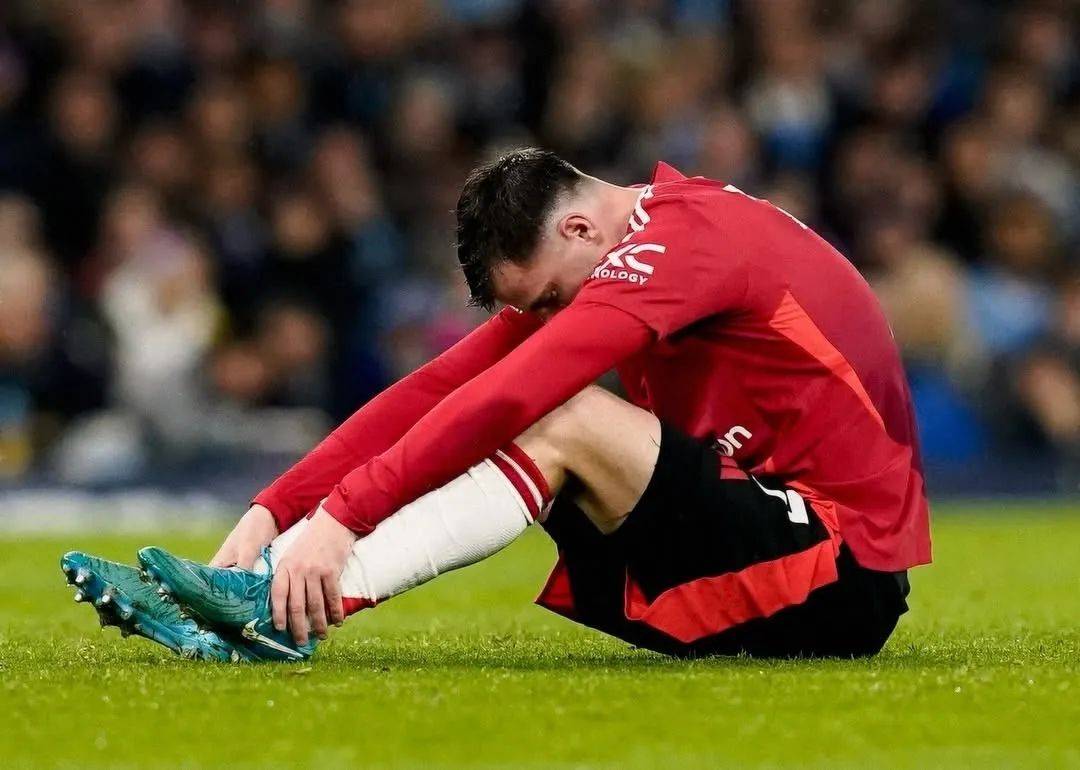 曼联遭遇困难，势必调整球队战术应对挑战的简单介绍