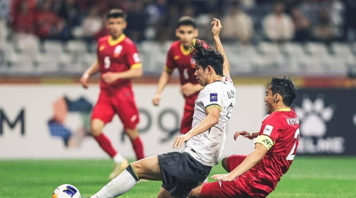 亚洲足球赛事中出现关键转折 亚洲足球赛事中出现关键转折