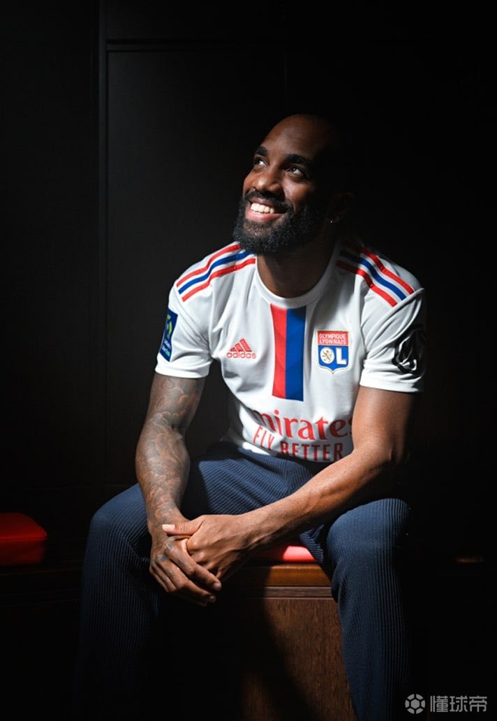 黄金一壁:里昂主场迎战阿赫利的简单介绍 黄金一壁:里昂主场迎战阿赫利的简单介绍