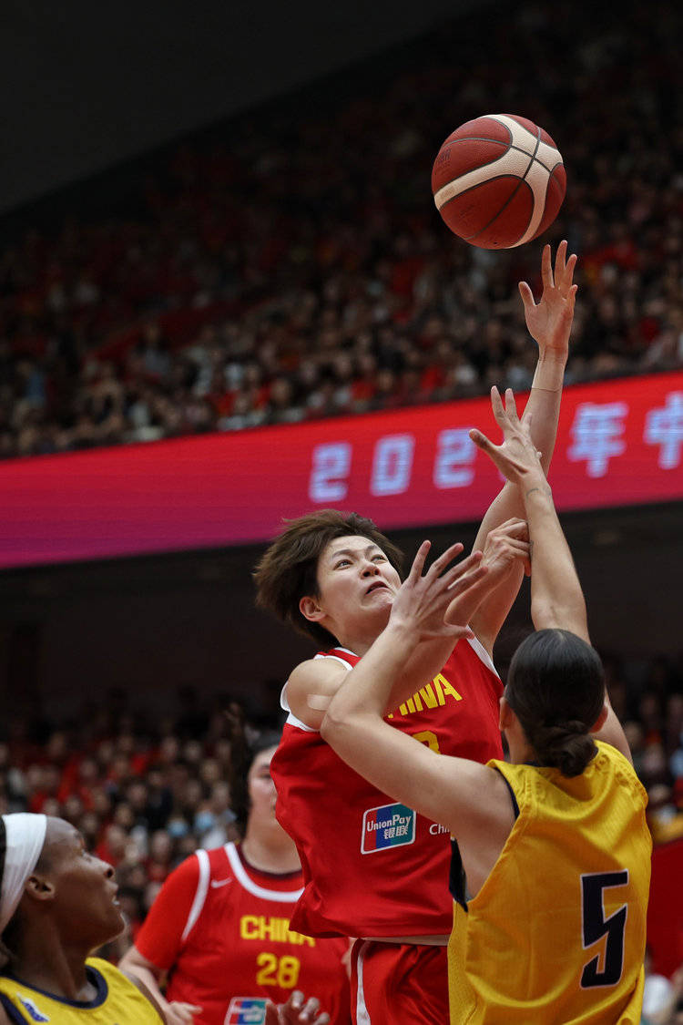 黑球队在近期比赛中实现胜利，晋级下一轮的简单介绍