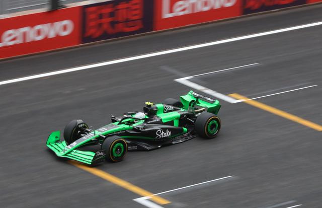 包含哈斯车队碾压梅赛德斯，周冠宇扛起全队的词条