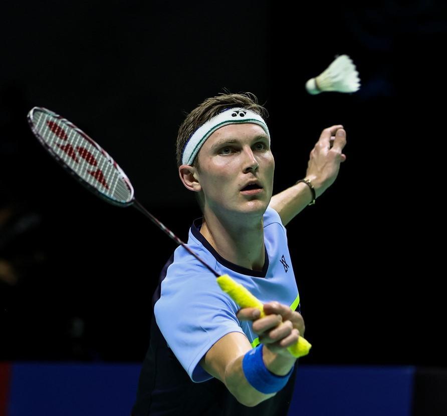 关于泰国队轻取日本队，安赛龙高光表现的信息