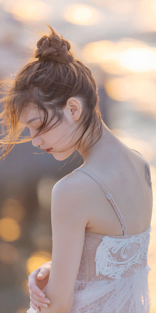 当蓝桥遇见沙漠,李刚仁惊艳四座,切尔西与卡塔尔足球的奇妙交汇