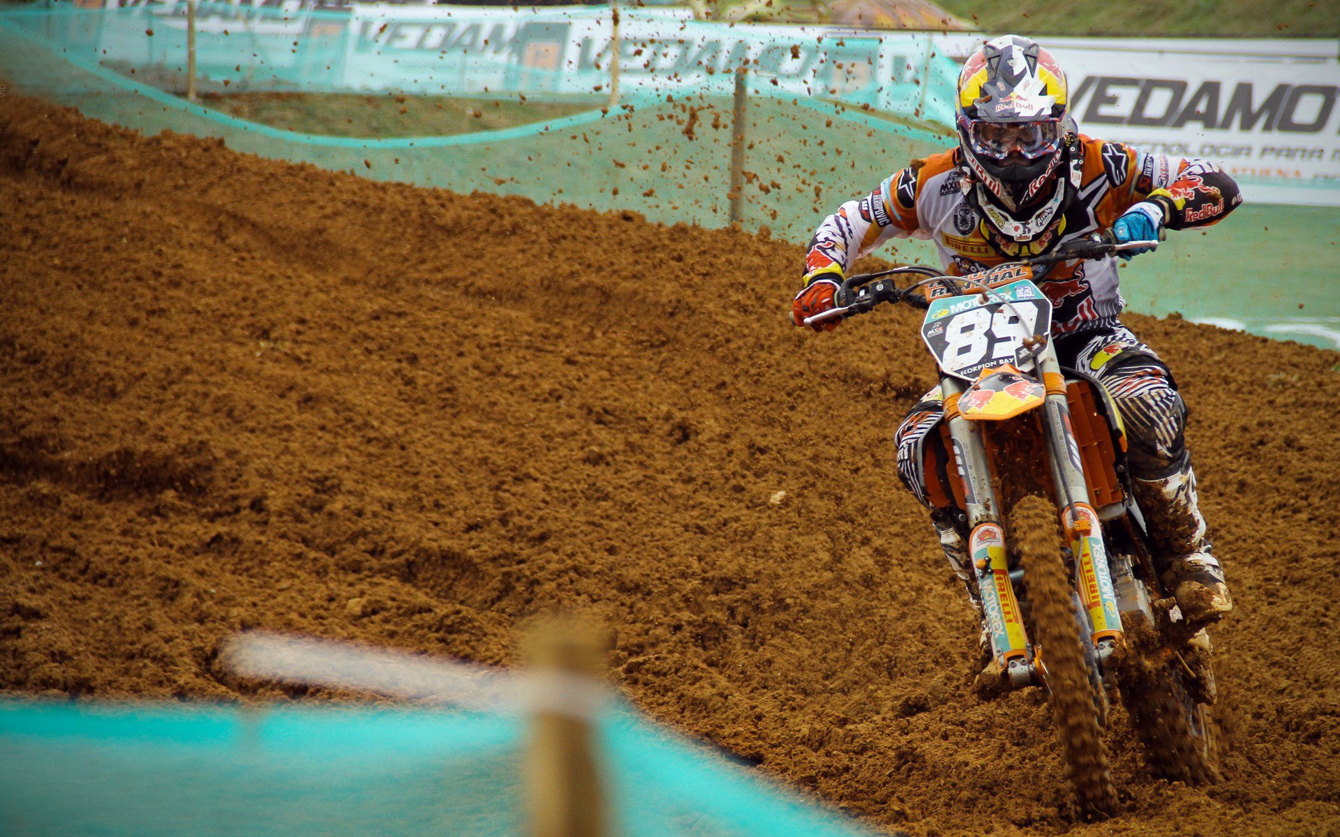 冰与火之歌,F1新赛季揭幕战,冰岛车队爆冷逆袭秘鲁传奇