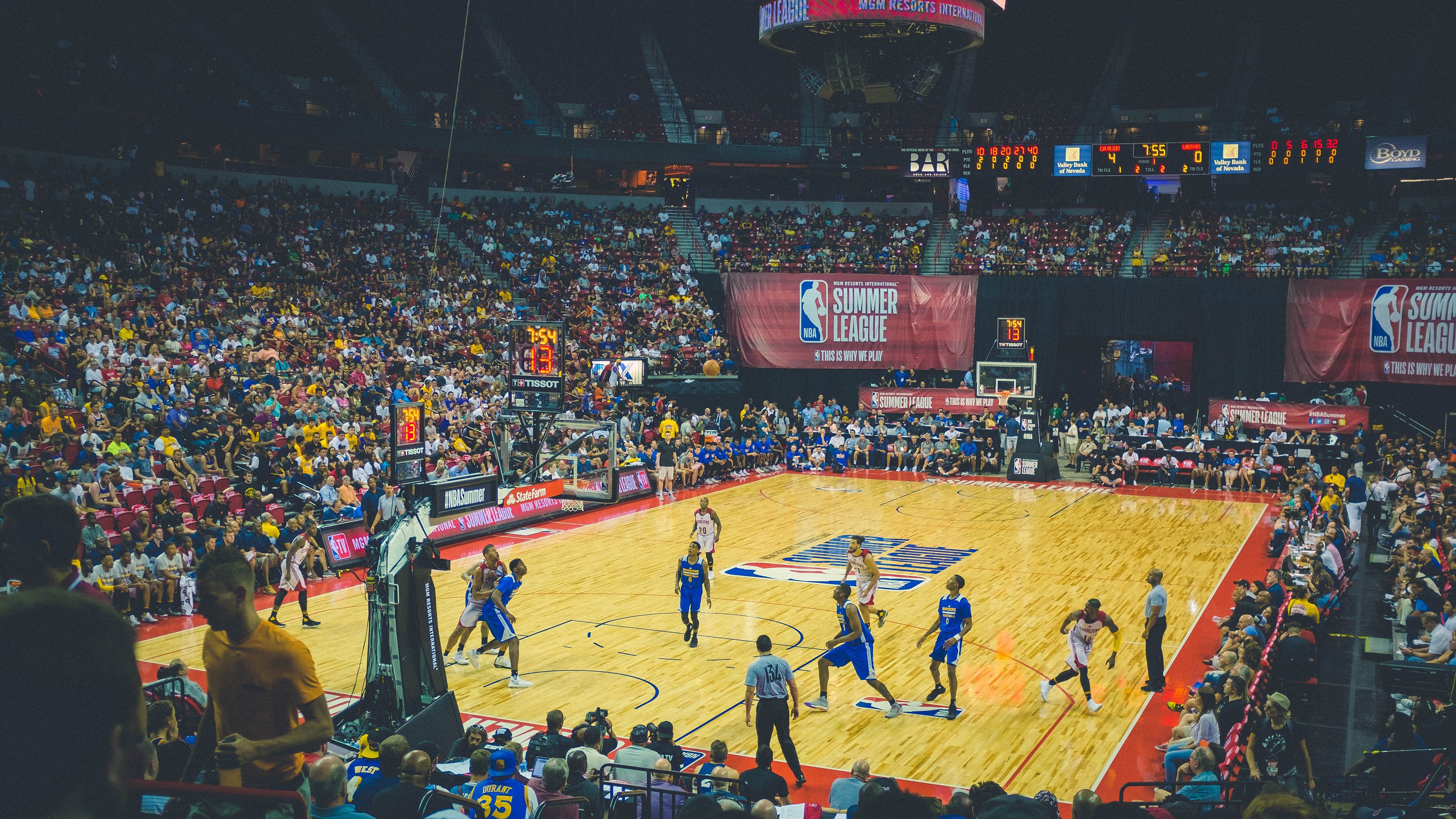 马德里竞技关键战突围曼城，阿坎吉防守端锁死对手的战术密码