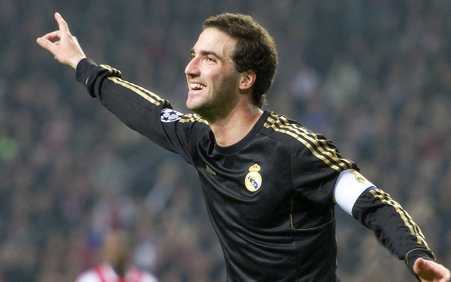 跨越时空的绝杀，当张继科的怒吼点燃英格兰的足球之夜